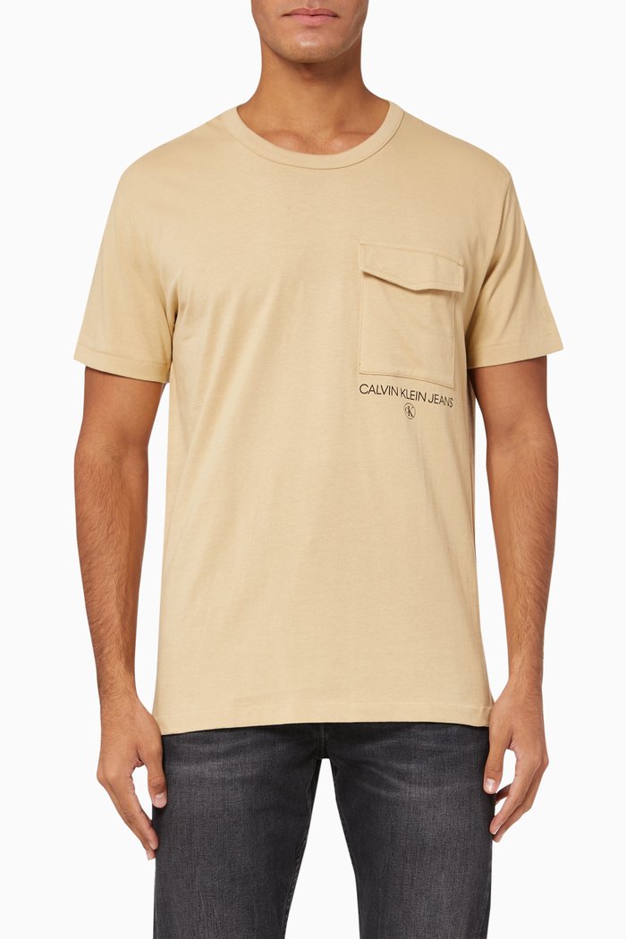 

Utility Pocket Institutional Logo T-Shirt, Neutral
