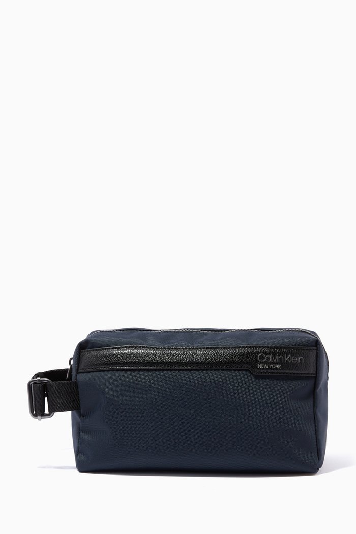 

Logo Wash Bag in Recycled Nylon, Blue