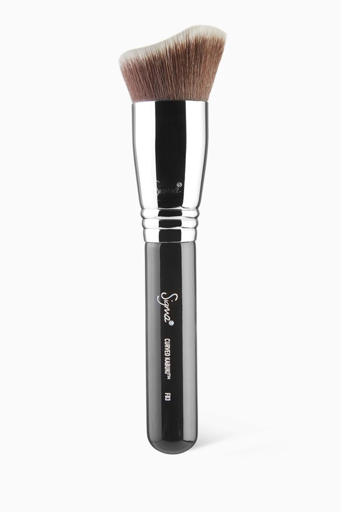 

F83 Curved Kabuki™ Brush, Multicolour