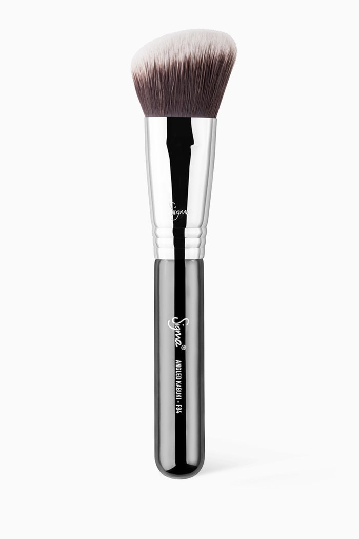

F84 Angled Kabuki™ Brush, Multicolour