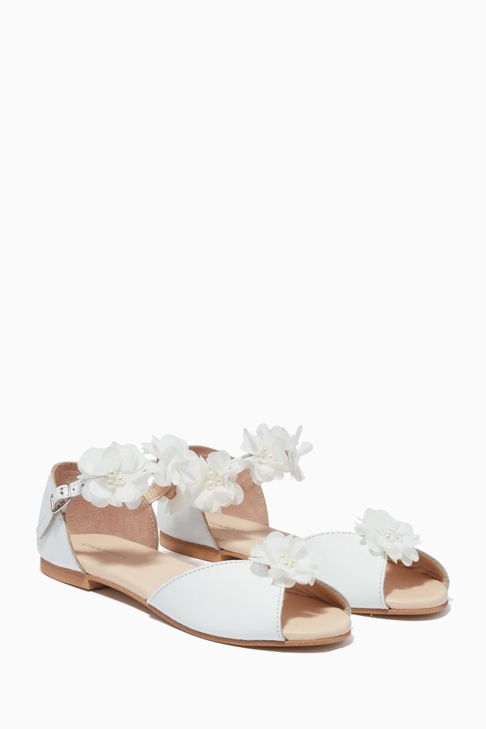 

Journee Magique Ceremonial Flower Sandals, Neutral