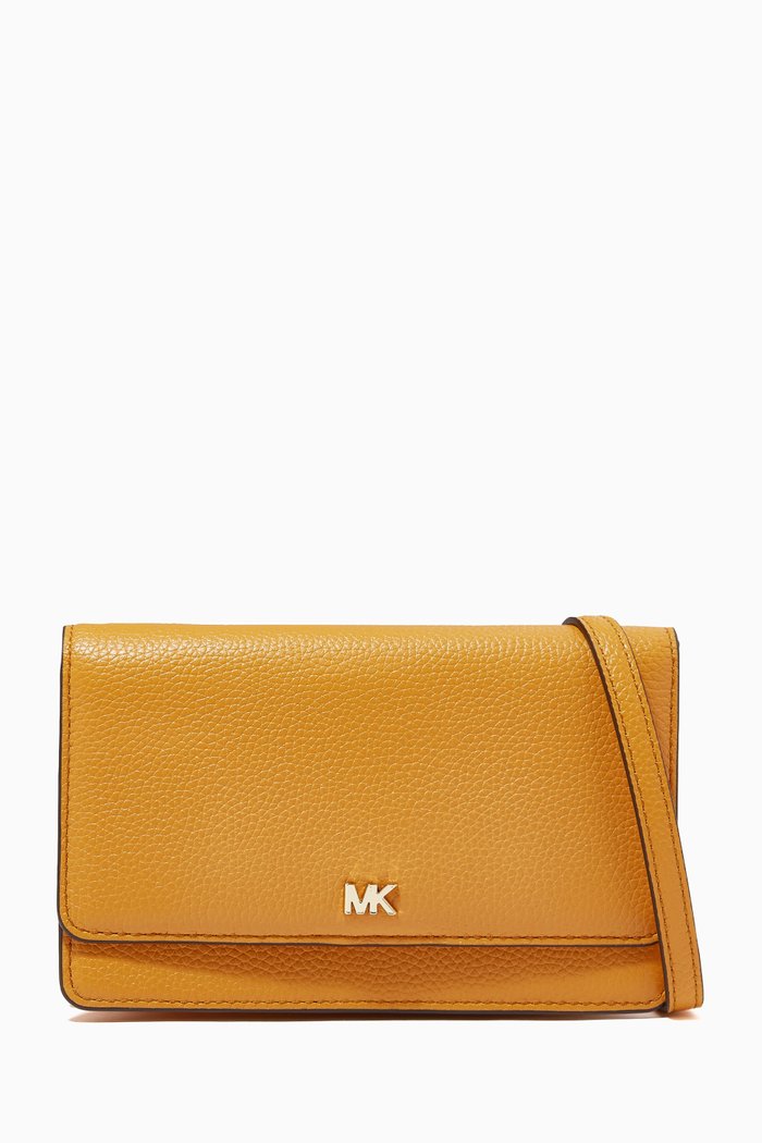 

Convertible Crossbody Bag in Pebble Leather, Yellow