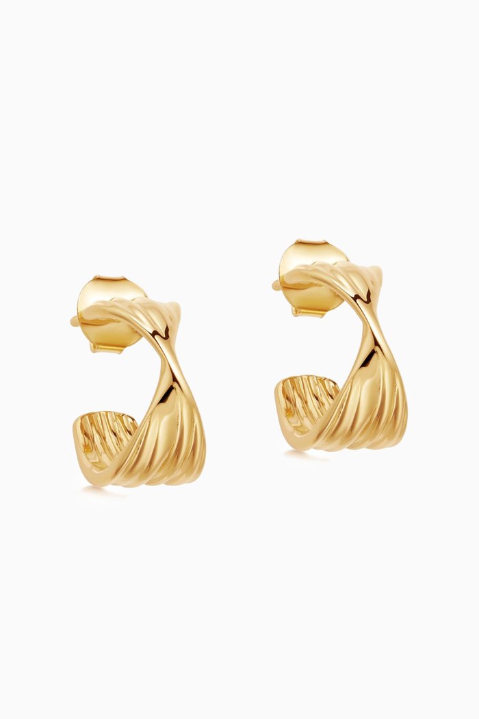 

Small Wave Hoop Earrings in 18kt Gold Vermeil on Sterling Silver