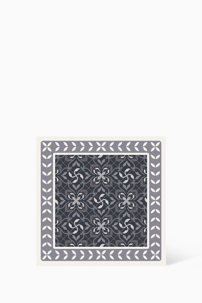 

Campiglio B Trivet, Multicolour