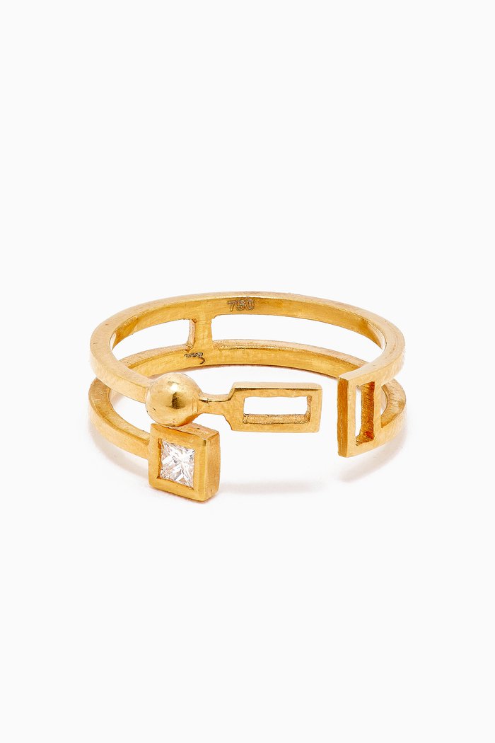

1441 H. Square Diamond Ring in 18k Yellow Gold
