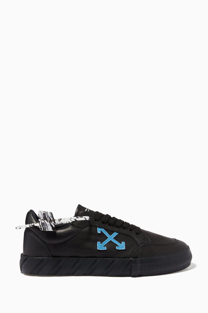 

Low Vulcanized Sneakers in Leather, Black