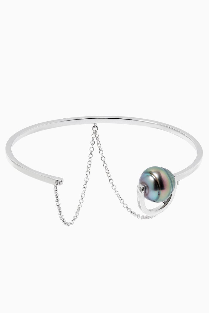 

Entrelace Pearl Bangle with Diamonds in 18kt White Gold, Silver
