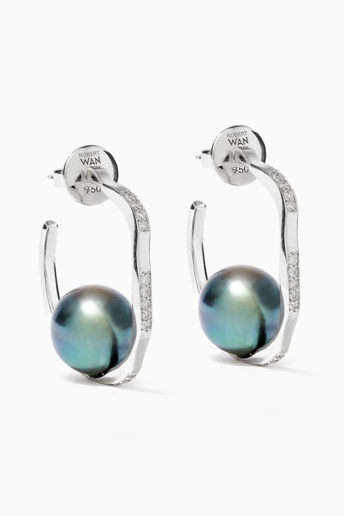 

Pinctada Pearl Hoop Earrings with Diamonds in 18kt White Gold, Silver