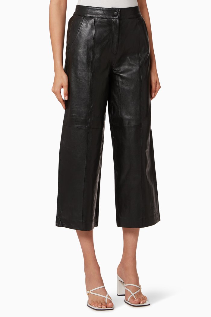 

Yasrio Cropped Leather Pants, Black