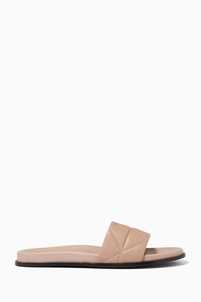 

Logo Slides in Quilted Nappa, Neutral