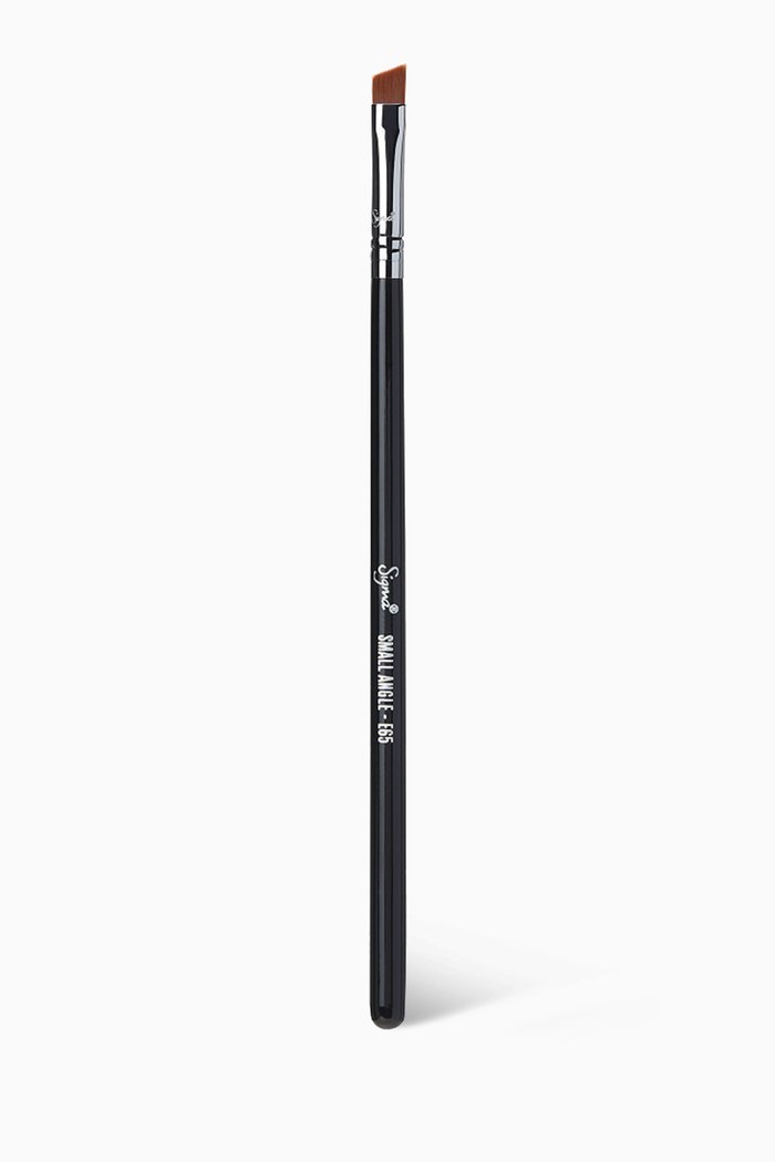 

E65 Small Angle Brush, Multicolour
