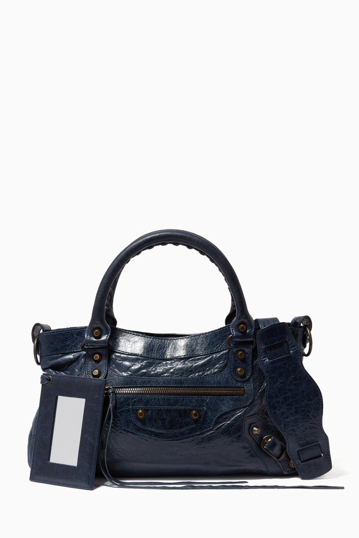 

Small Classic City Shoulder Bag in Leather, Blue