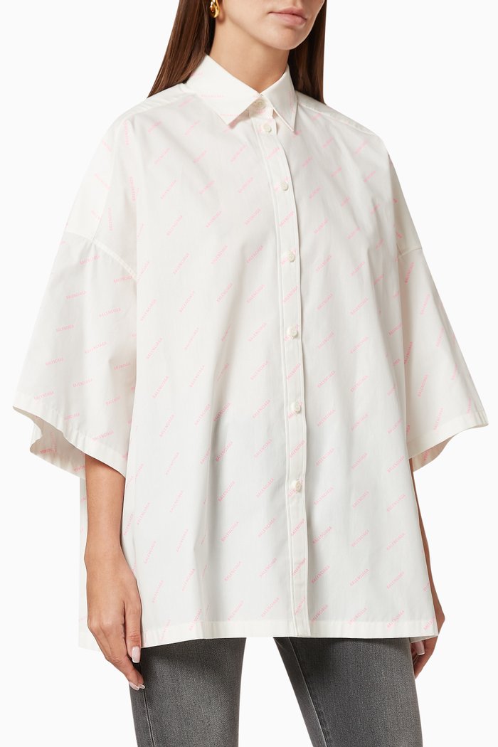 

Allover Script Logo Oversized Vareuse Shirt in Viscose Poplin, White