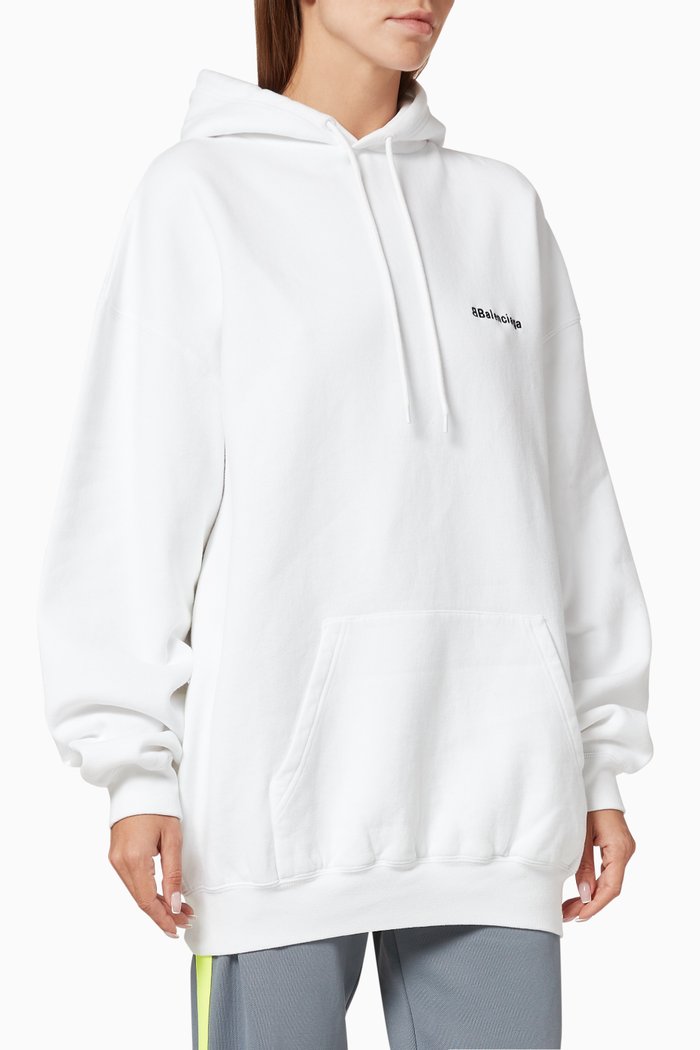 BB Logo Medium Fit Hoodie in Curly Fleece, White