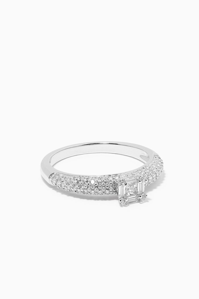 

Sided Stone Nobility Ring in Sterling Silver