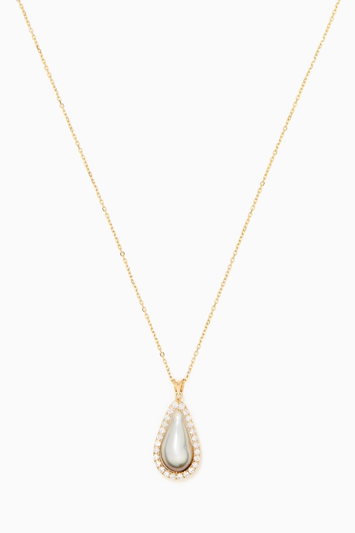 

Zoja Pandore Pearl Pendant with Diamonds in 18kt Yellow Gold