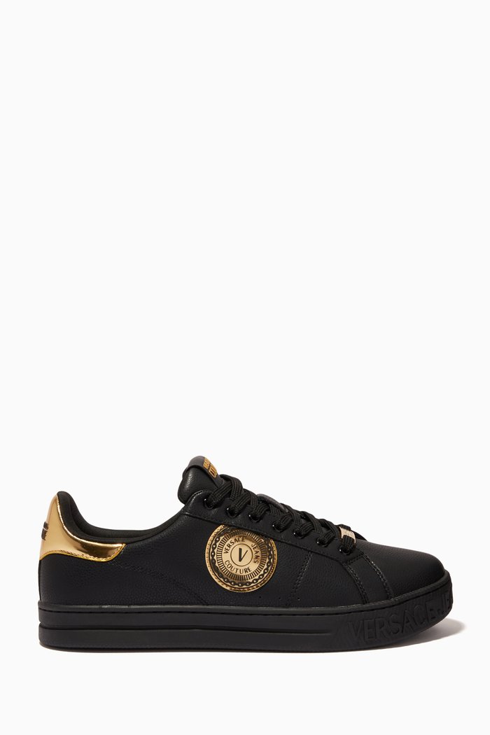 

Court 88 V-Emblem Low Top Sneakers, Black