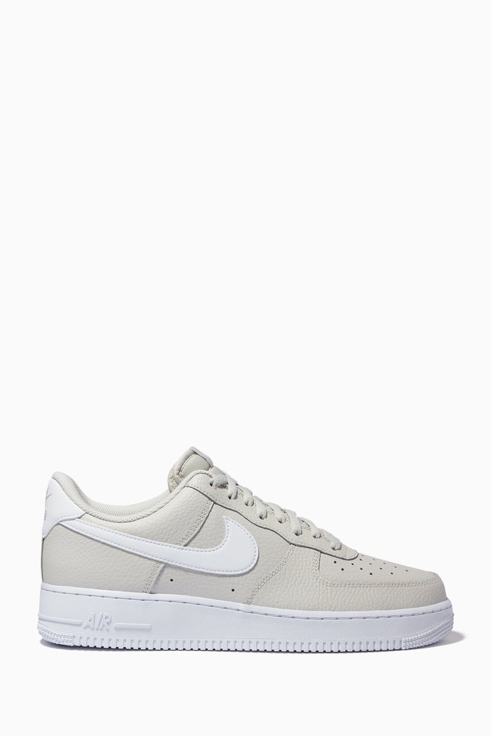 

Air Force 1'07 Sneakers in Leather, Neutral