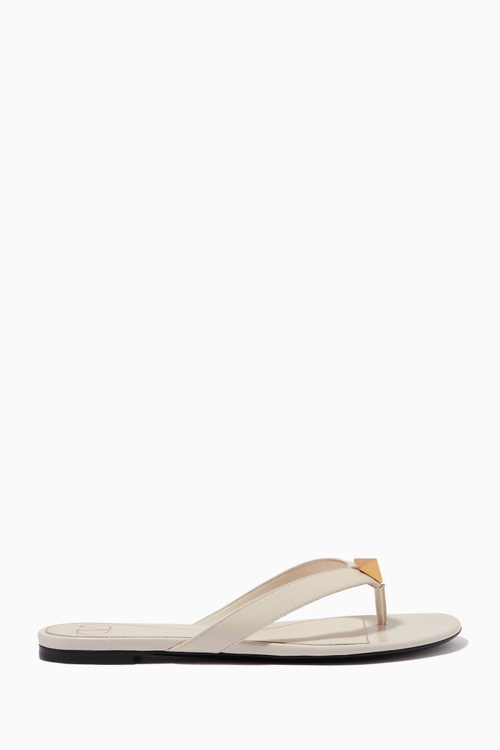 

Valentino Garavani Roman Stud Flip Flop Sandals in Calfskin, White