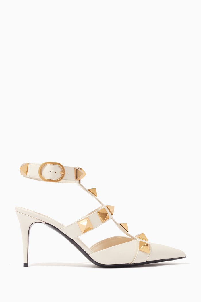 

Valentino Garavani Roman Stud Pumps in Calfskin, White