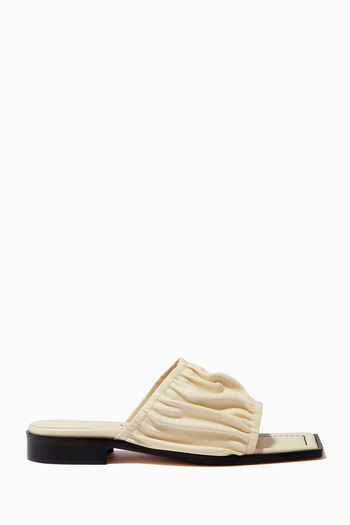 

Mila Flats in Lambskin, Neutral