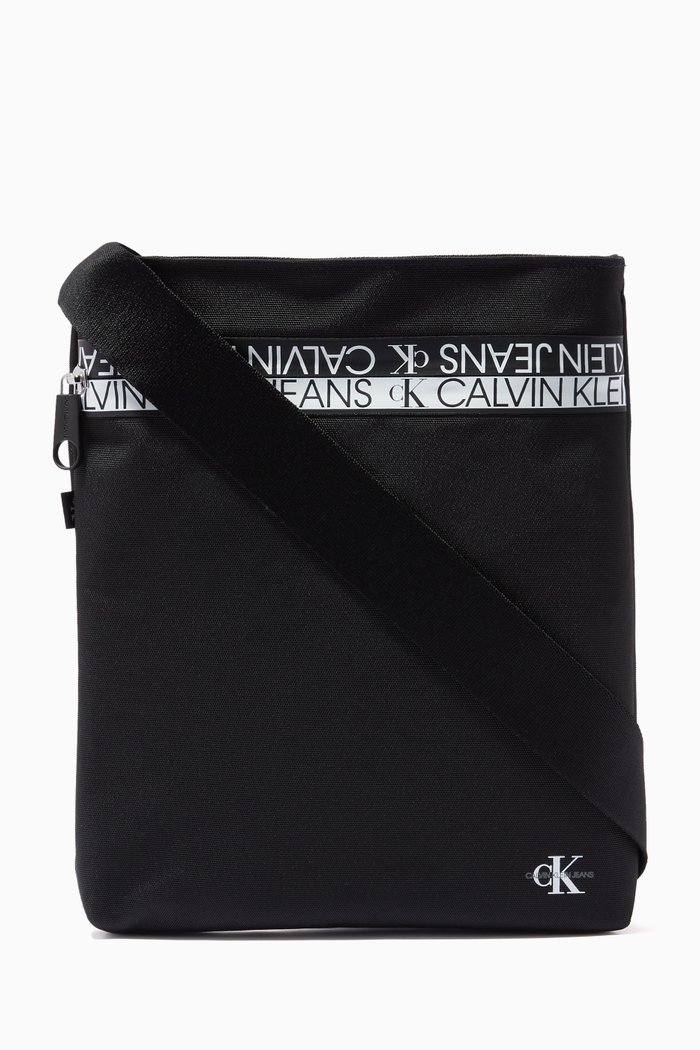

Flat Crossbody Bag in Recycled Polyester, Black