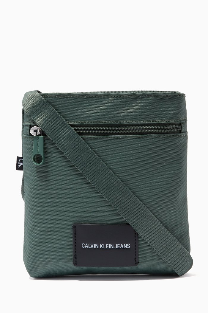 

Small Flat Crossbody Bag in Recycled Polyester, Green
