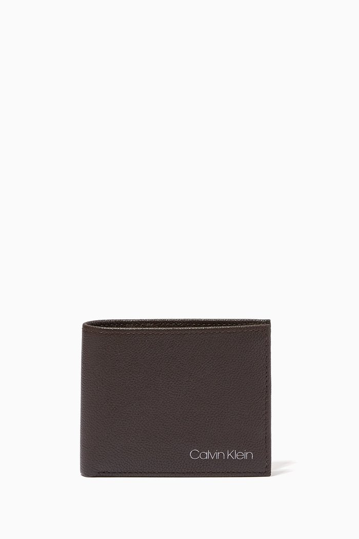 

Bi-Fold Wallet in Pebble Leather, Brown