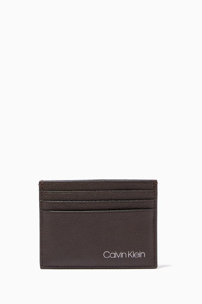 

Bi-Fold Wallet in Pebble Leather, Brown