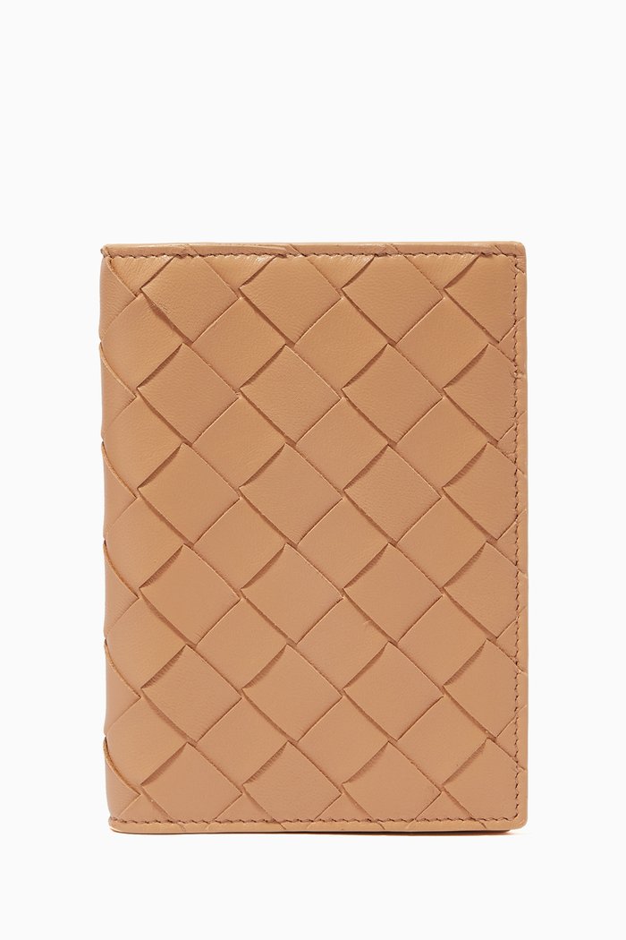 

Passport Case in Intrecciato Nappa, Neutral