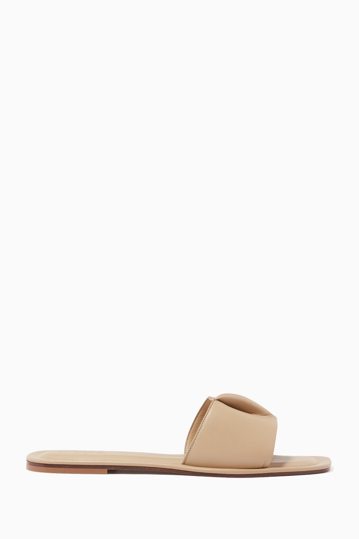 

Fold Slides in Lambskin, Neutral