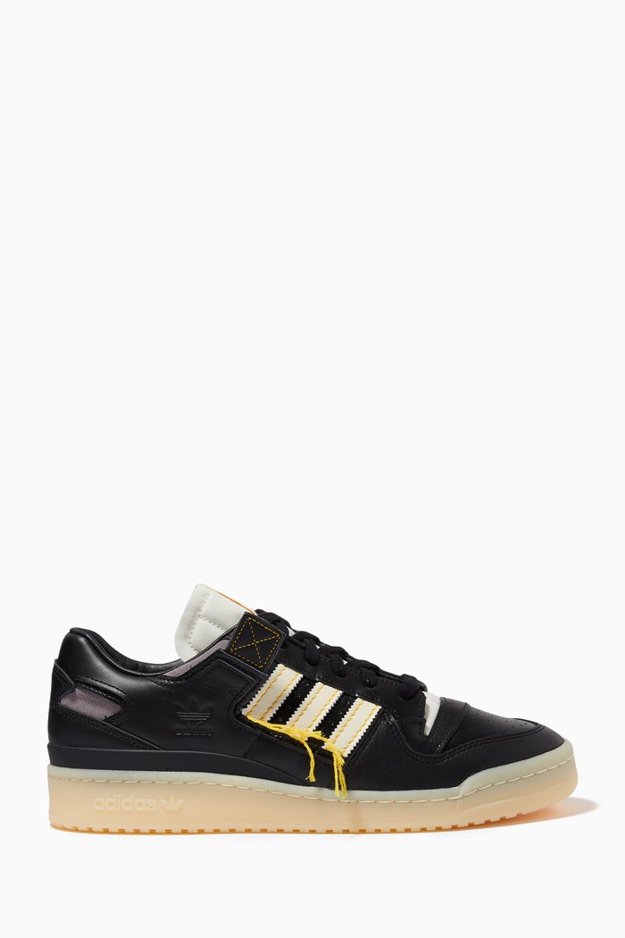 

Forum 84 Low Premium Shoes in Leather, Black