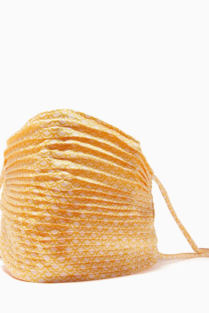 

Pearl Tiled Shell Pleated Face Mask, Neutral