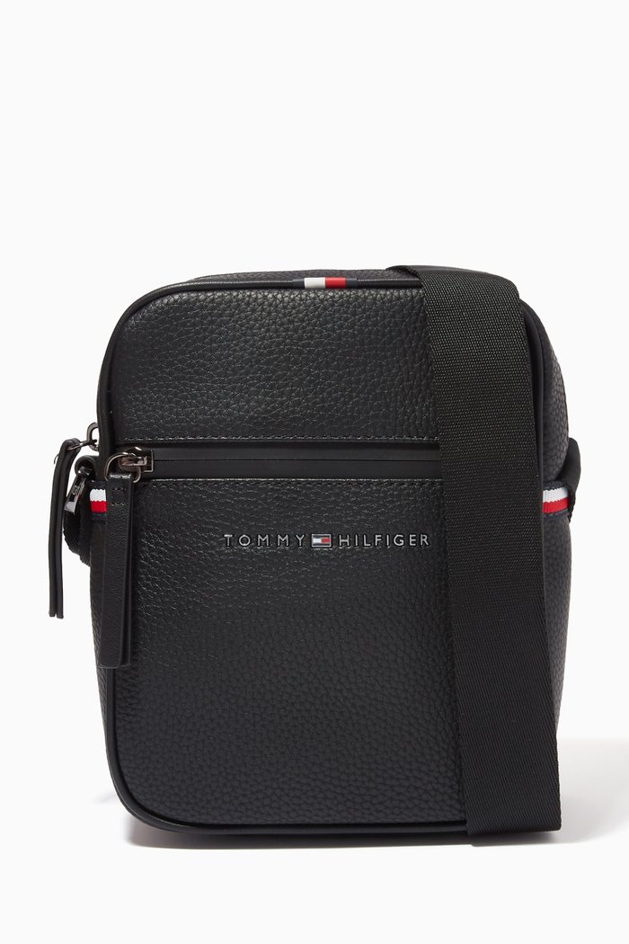 Essential Reporter Bag in Faux Leather, Black