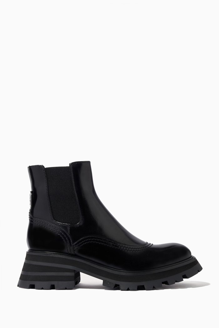 Wander Chelsea Boots in Shiny Spazzolato Leather, Black