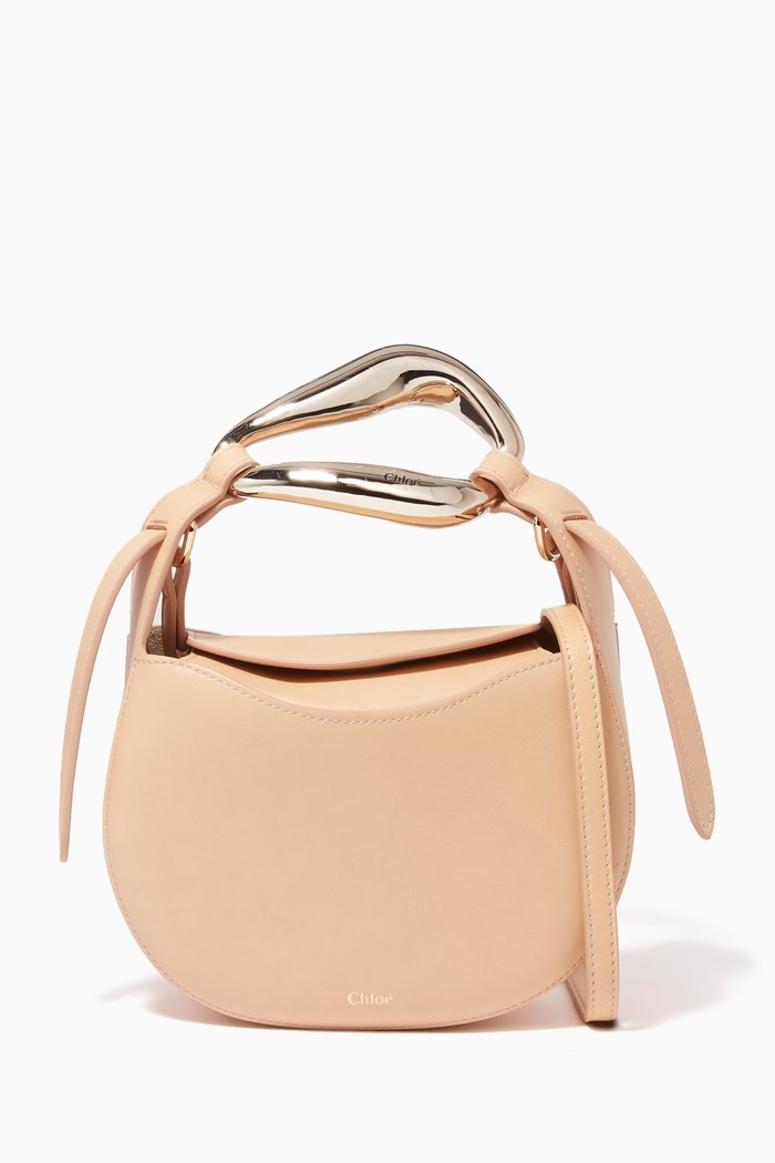 

Kiss Shoulder Bag in Grained Calfskin, Neutral