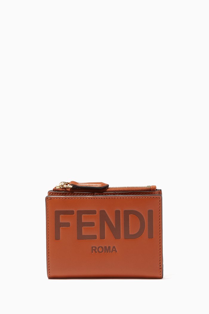

Medium Wallet in Leather, Brown