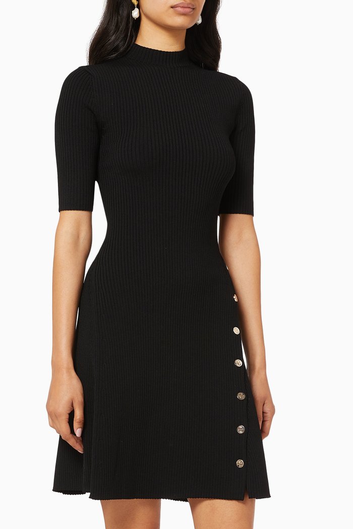 

Stretch Knit Figure-Hugging Dress, Black