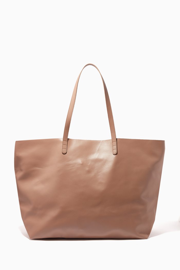 

Oversized Tote Bag in Lambskin, Neutral