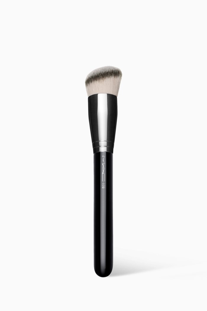 

170 Rounded Slant Brush, Colourless