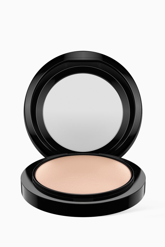 

Medium Mineralize Skinfinish Natural Powder, 10g, Colourless