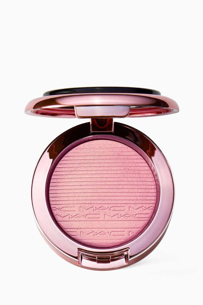 

Dilly Dolly Black Cherry Extra Dimension Blush, 4g, Multicolour