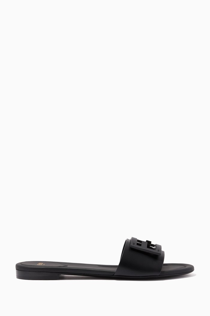 

Signature FF Baguette Slides in Leather, Black