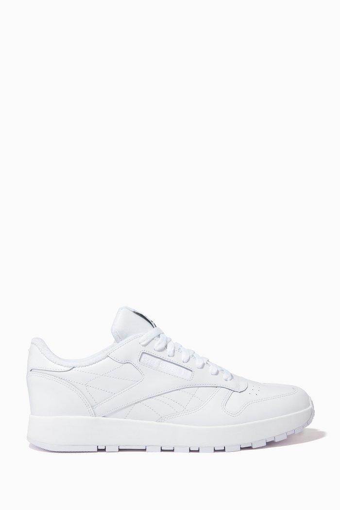

Maison Margiela Classic Leather Tabi Shoes, White