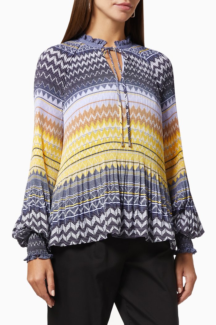 

Deliie Top in Geo-print Pleated Fabric, White