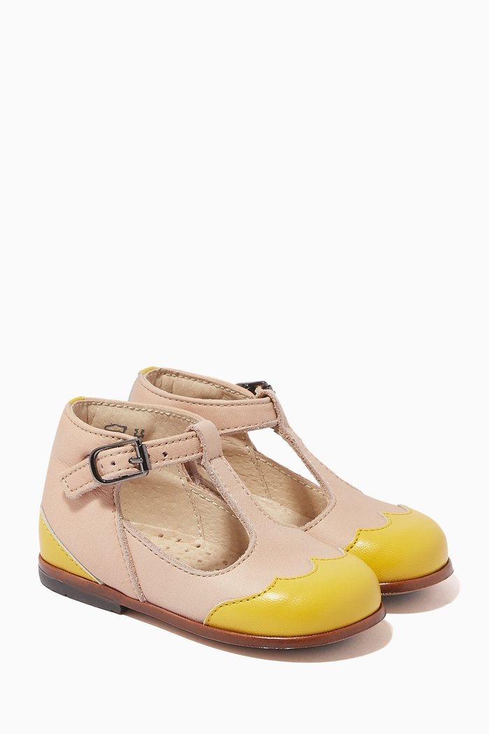 Dione Sandals in Leather, Neutral