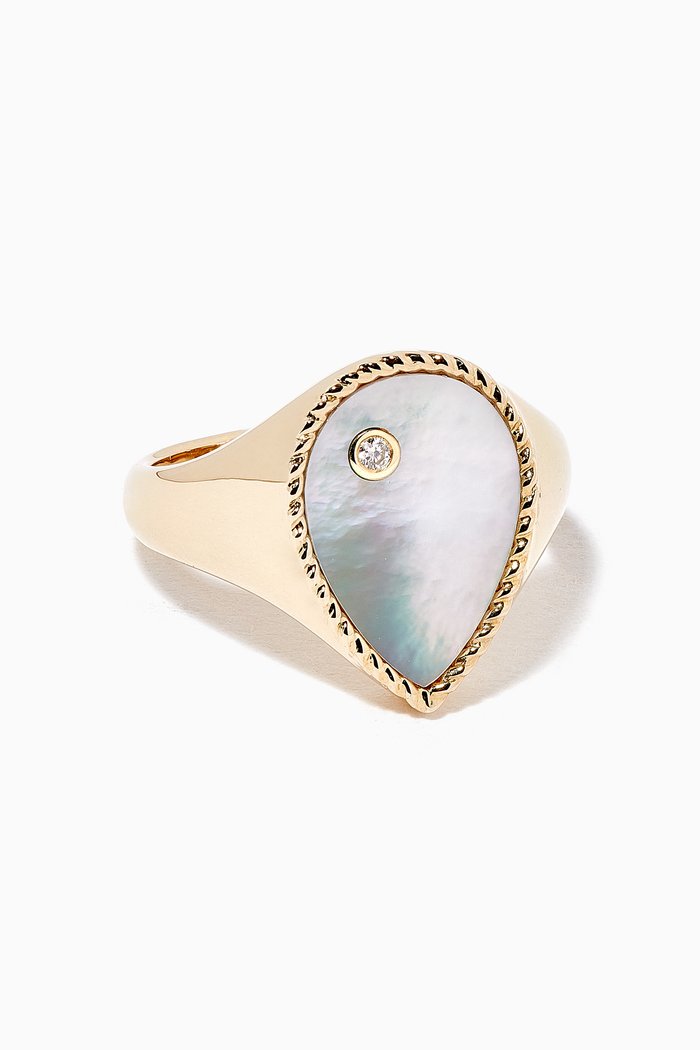 

Mademoiselle Pear Signer Ring with Mother of Pearl in 9kt Yellow Gold, White