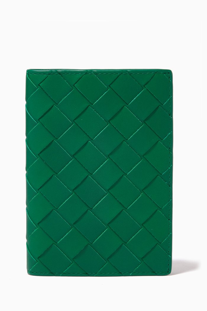 

Passport Holder in Intrecciato Calfskin, Green
