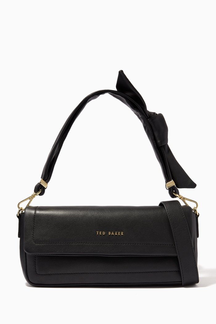 Sinitaa Shoulder Bag in Leather, Black