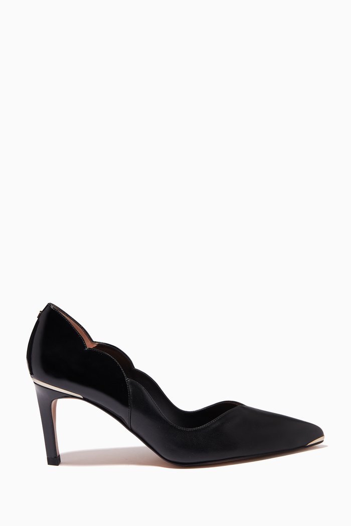 

Maysiep Court Shoes with Scallop Back in Leather, Black